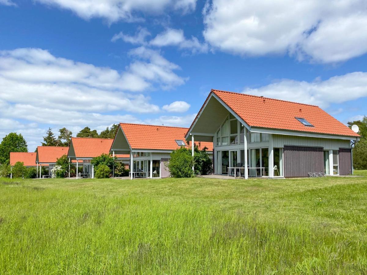 Ferienhaus Wiesengefluester W10 - Mit Sauna, Kamin Und Garten Röbel Exteriör bild